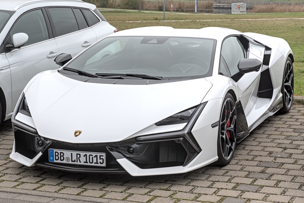 Lamborghini Revuelto — 825hp naturally aspirated V12 at its peak, freed to live above 5,000rpm