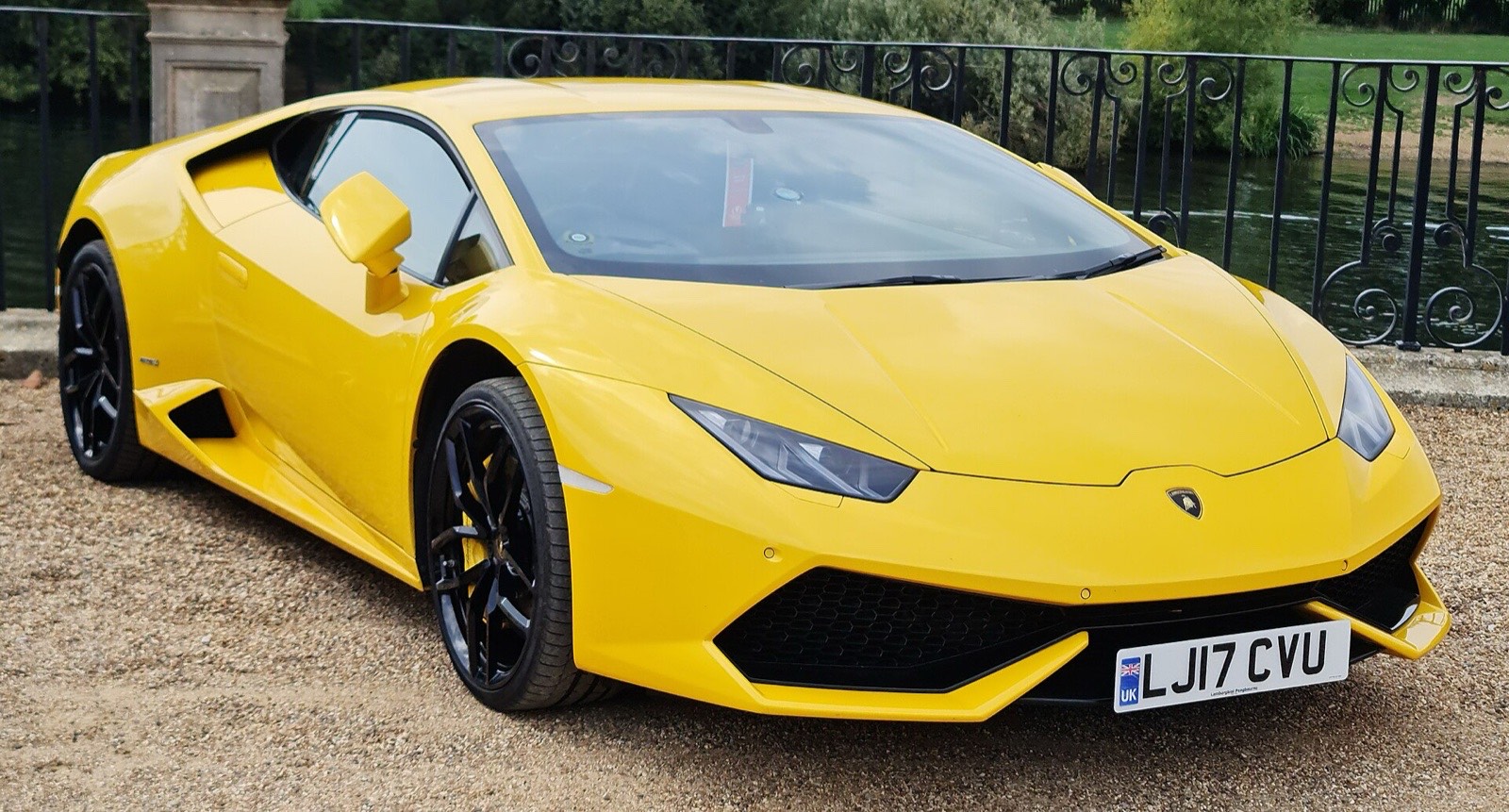 Lamborghini Huracán LP610-4 — the V10 you can actually live with